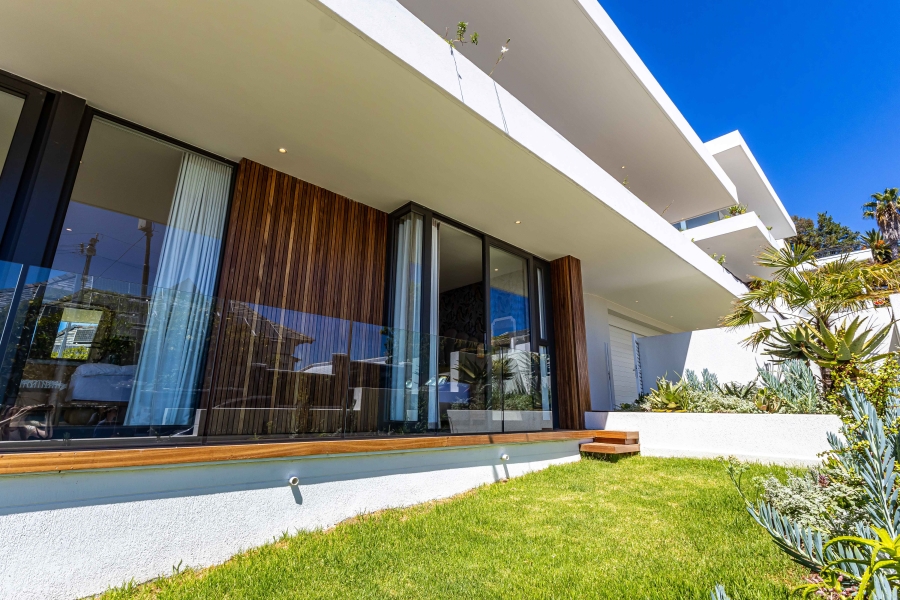 4 Bedroom Property for Sale in Fresnaye Western Cape